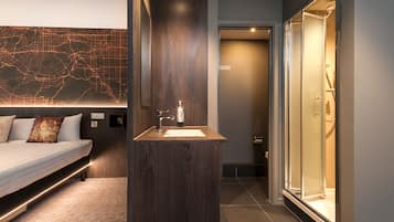 Shower, free toiletries, hair dryer, towels