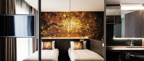 Luma Twin Room | Pengeskab på værelset, mørklægningsgardiner, lydisolering
