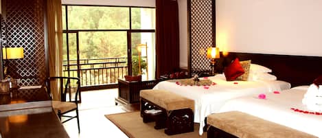 Deluxe Twin Room | Premium bedding, in-room safe, desk, blackout curtains