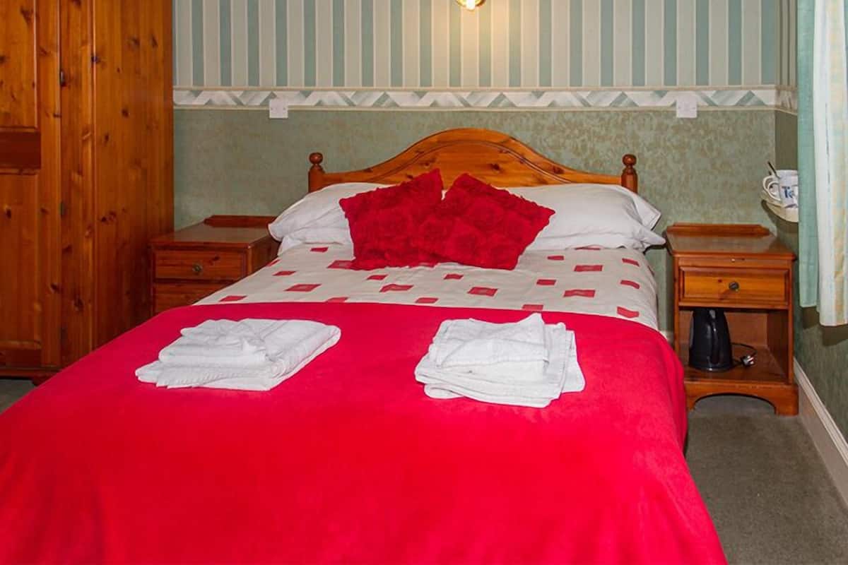 In-room safe, free cots/infant beds, rollaway beds, free WiFi