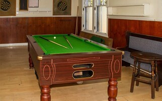 客房内保险箱、免费婴儿床、折叠床/加床（额外收费）、免费 WiFi