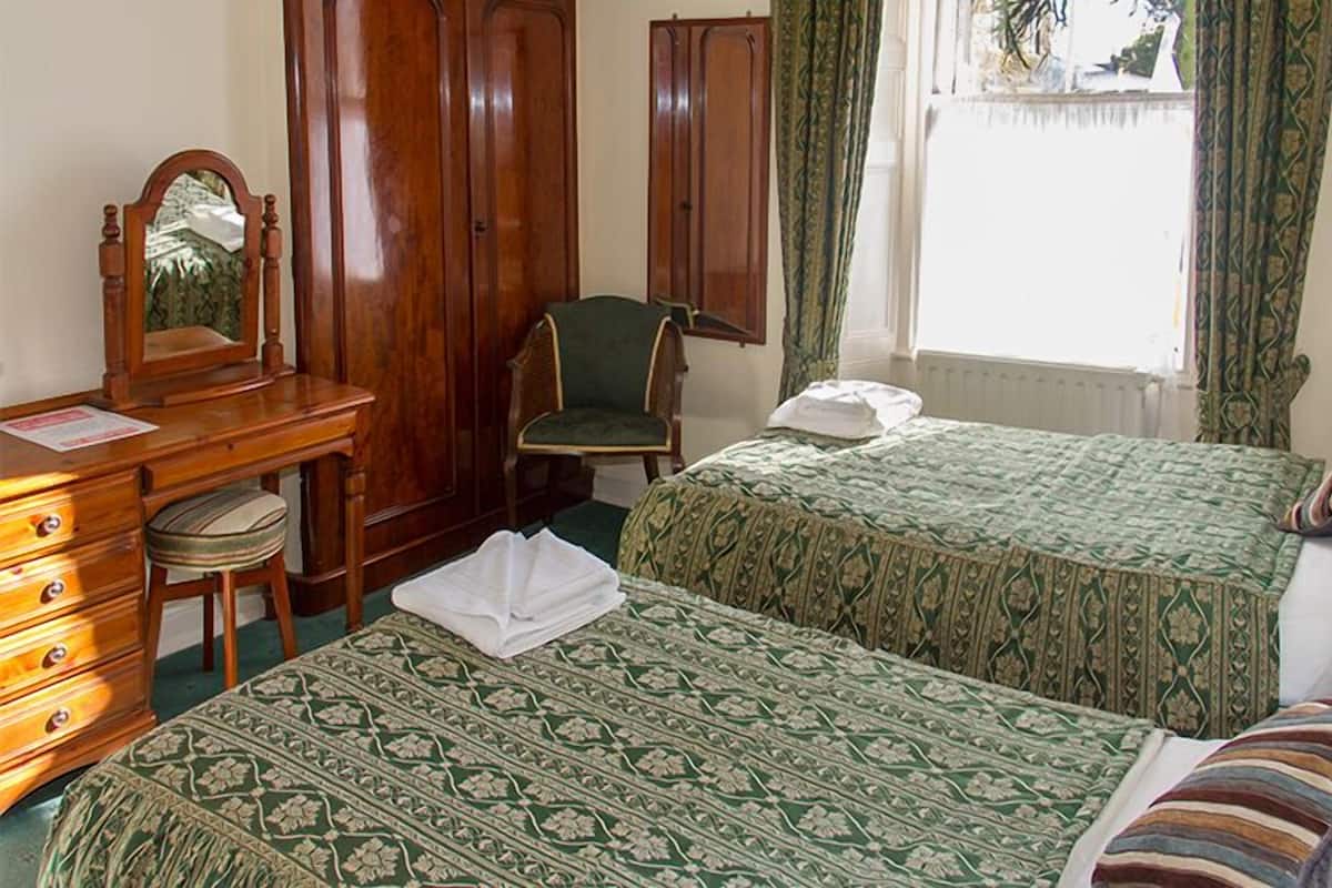 In-room safe, free cots/infant beds, rollaway beds, free WiFi