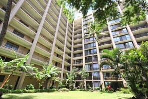 Condo, 1 Bedroom | Property grounds - Valley Isle #905 1 Bedroom Condo by RedAwning (Lahaina)