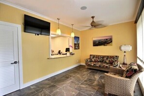 Condo, 1 phòng ngủ | Nội thất