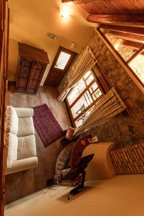 Apartment, 1 Bedroom (Attic)