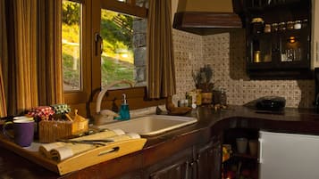 Superior Apartment (Split level) | Private kitchenette | Coffee/tea maker, electric kettle
