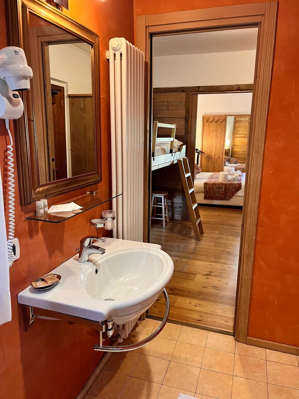 Superior Quadruple Room | Bathroom | Deep-soaking bathtub, rainfall showerhead, hair dryer, bidet