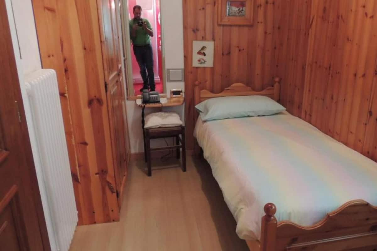 In-room safe, desk, soundproofing, free WiFi