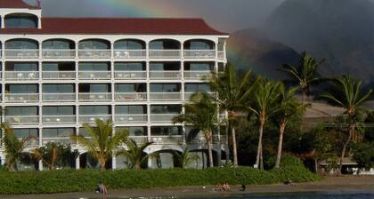 Lahaina Shores #532 Studio Bedroom Condo by RedAwning
