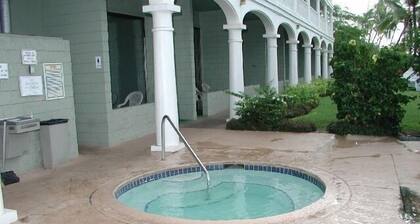 Lahaina Shores #532 Studio Bedroom Condo by RedAwning