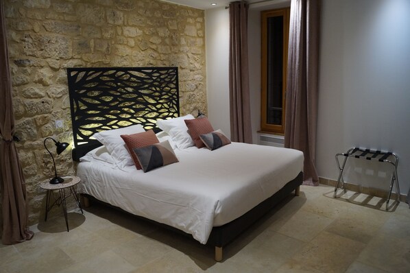 Suite Confort, 2 habitaciones | Ropa de cama de alta calidad, escritorio y wifi gratis