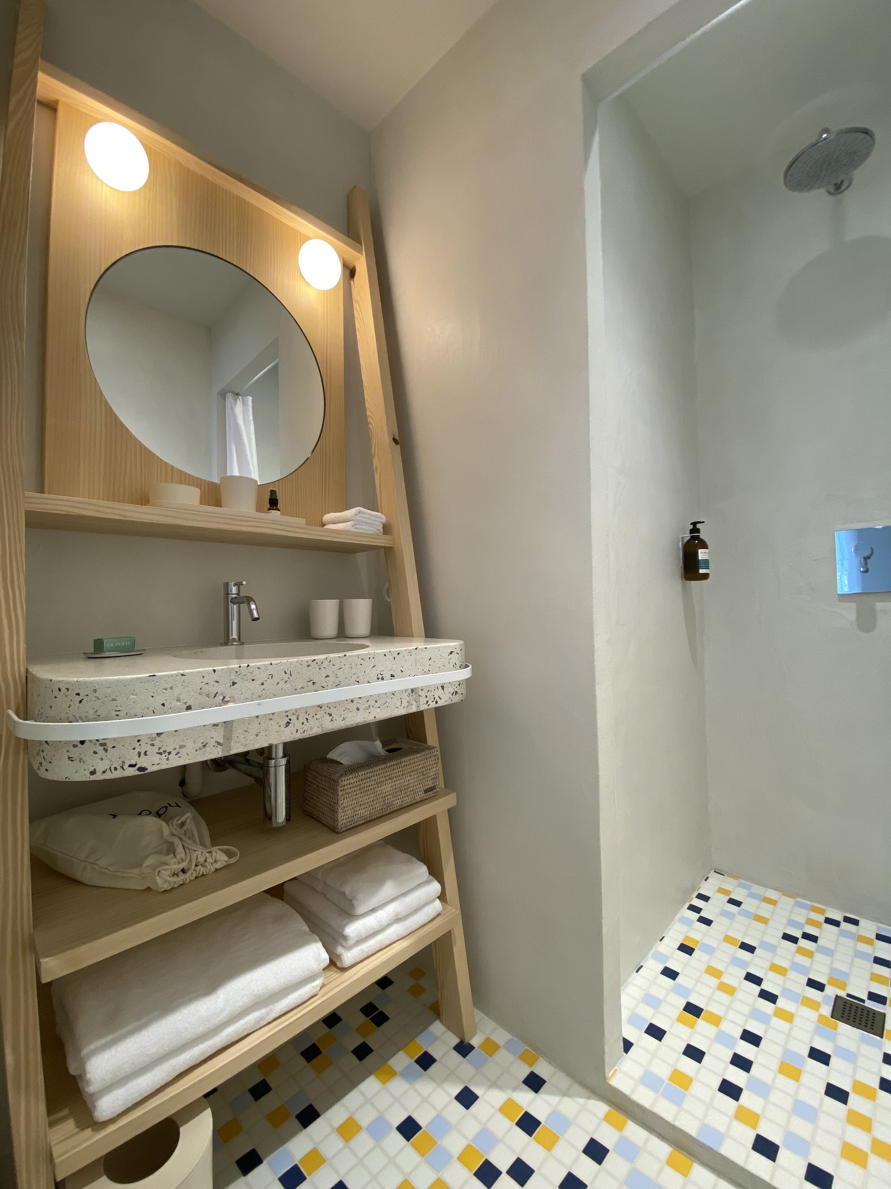 double or twin room | bathroom | free toiletries, hair dryer, bathrobes, towels