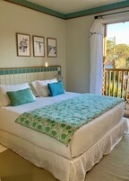 Ropa de cama de alta calidad, colchones con efecto memoria y minibar 