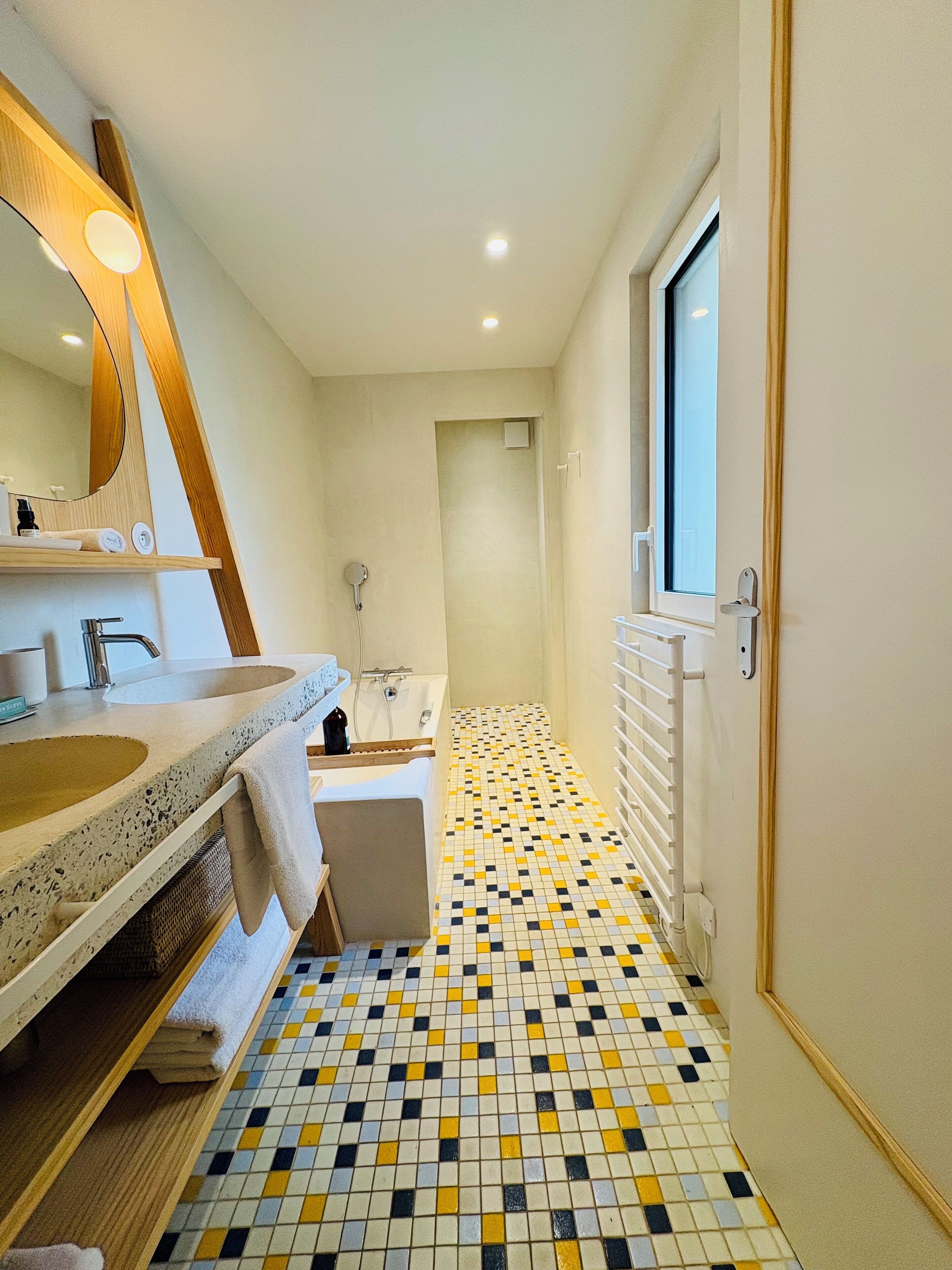 suite | bathroom | free toiletries, hair dryer, bathrobes, towels