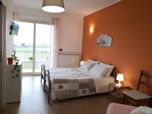 Desk, free cribs/infant beds, free WiFi, bed sheets