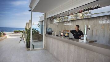 Poolside bar