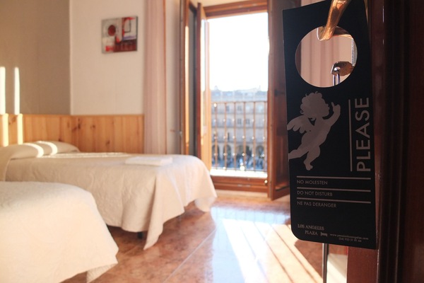 Triple Room, Private Bathroom, City View | WiFi (free)