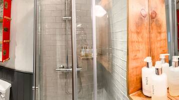 Standard Double Room, Ensuite (Botswicky) | Bathroom