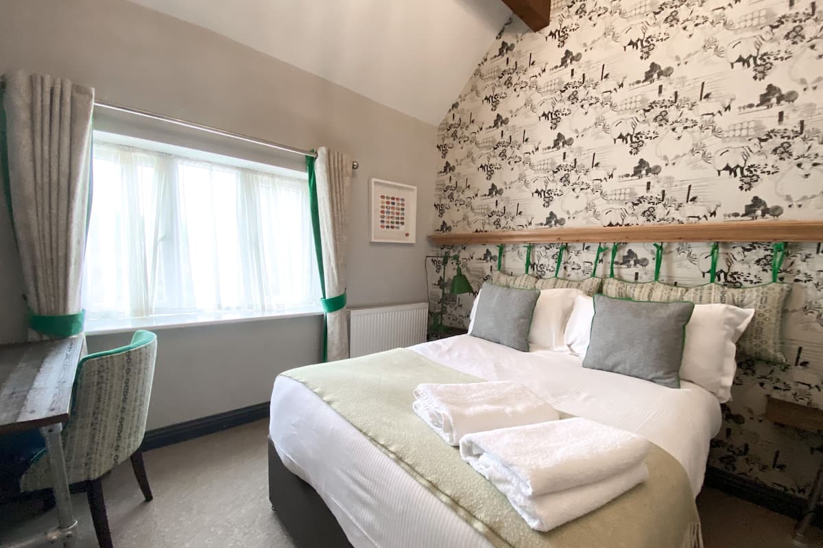 Kamar Double Standar, ensuite (Smith's Bottom)
