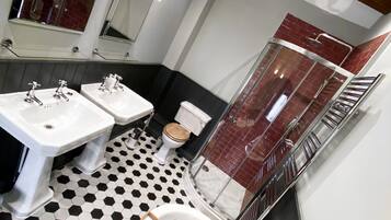 Superior Suite, Ensuite (Eastbrook Valley) | Bathroom