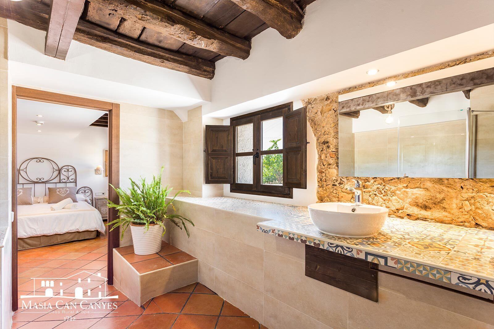 Dobbeltrom – standard | Sengetøy av topp kvalitet, individuelt dekorert og individuelt innredet