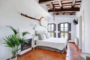 Chambre supérieure | Décor unique, ameublement unique, rideaux d’obscurcissement