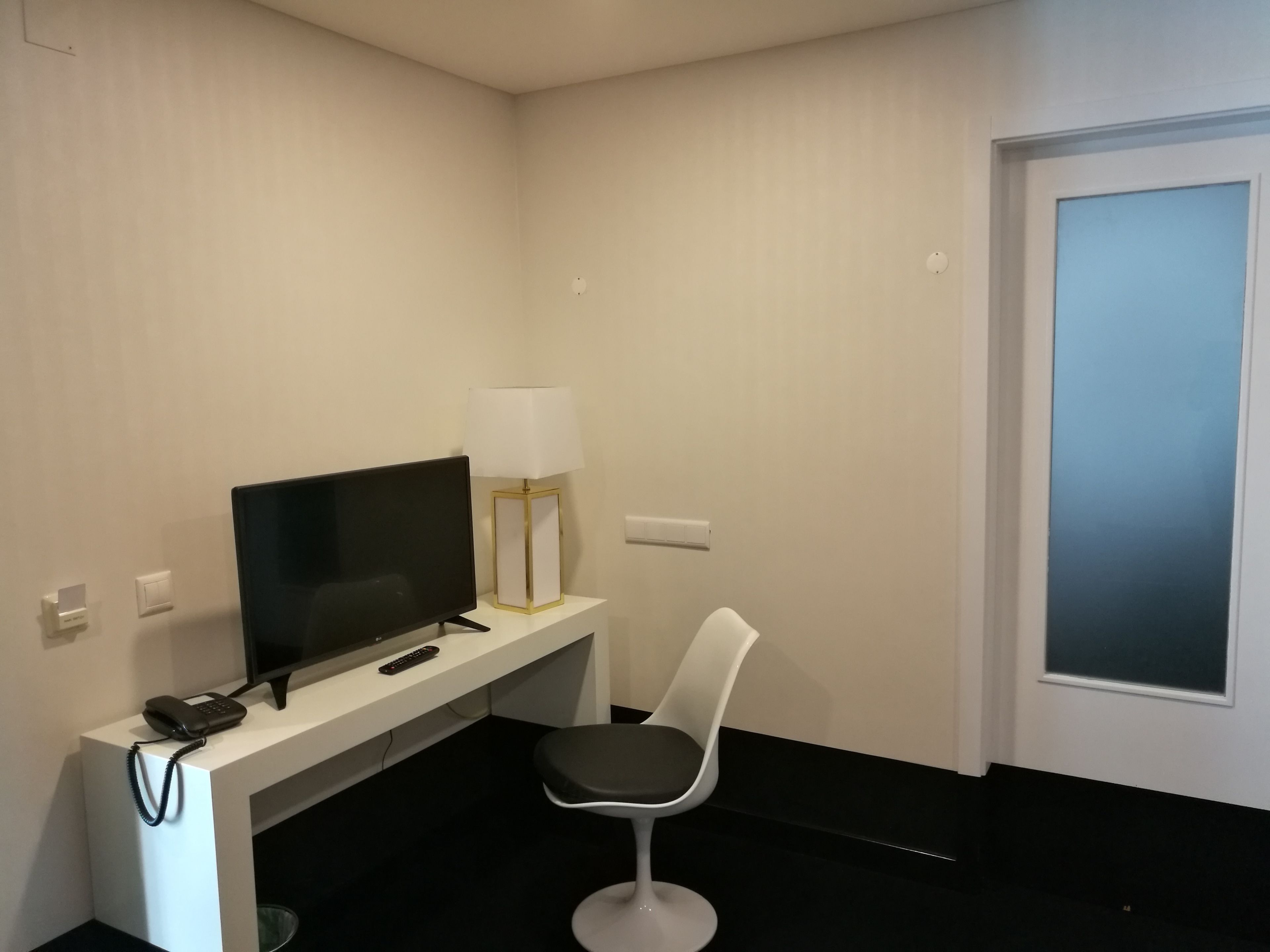 standard suite | in-room business centre