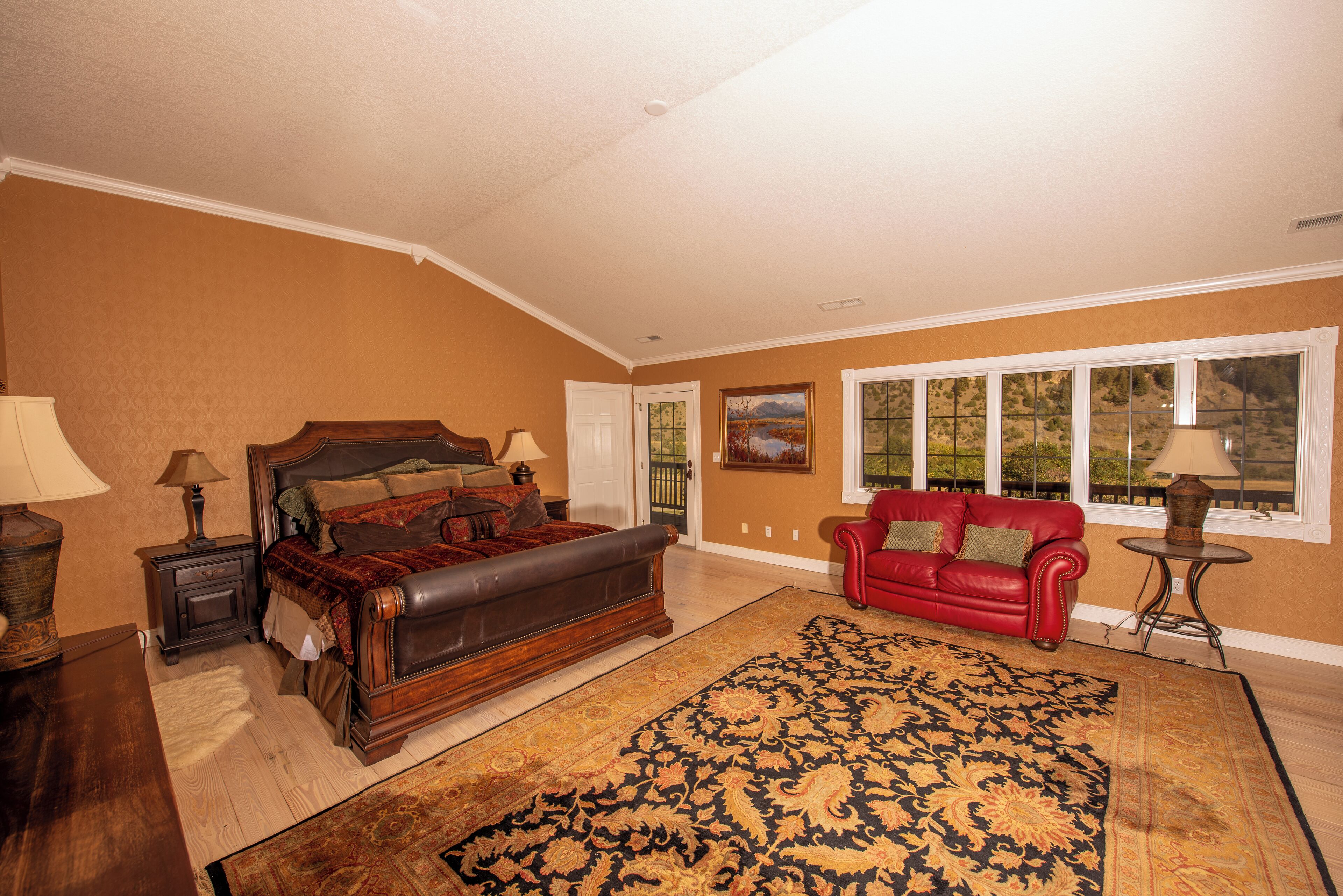 Luxury House, 5 Bedrooms, Balcony, Mountain View | Premium bedding, iron/ironing board, free WiFi, bed sheets