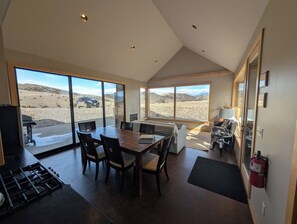 小屋, 山景, 山間 | 起居區