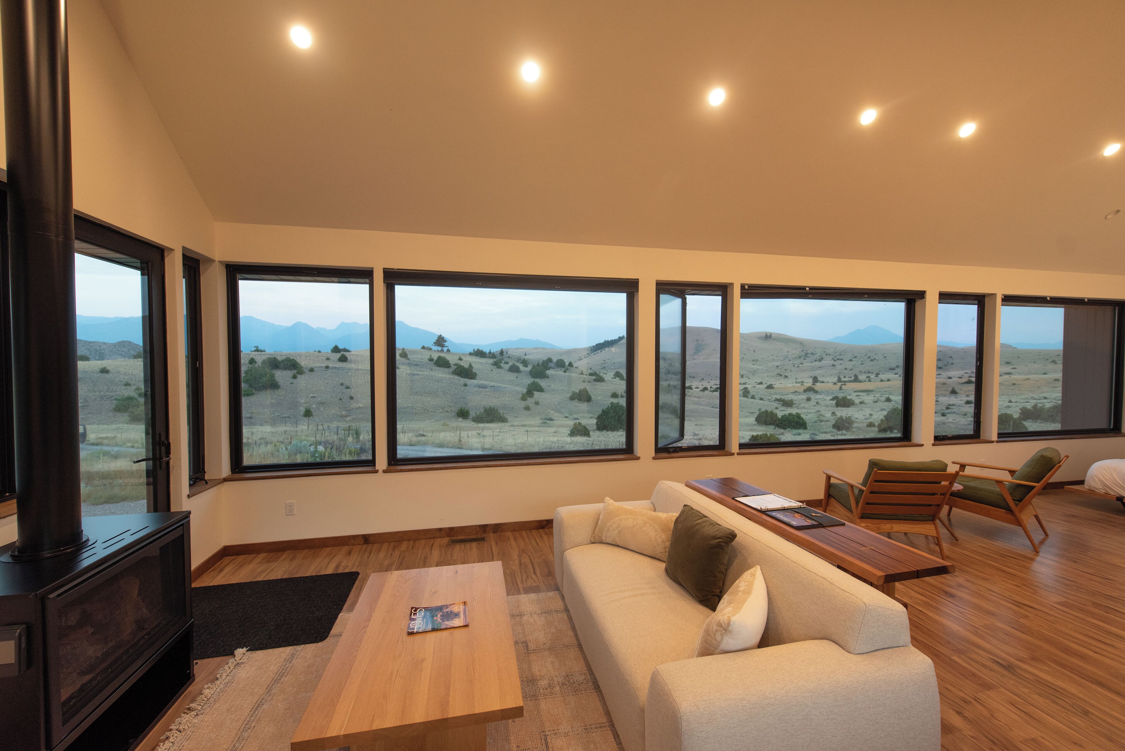 Deluxe Cabin | Living area