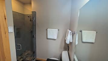 Cabin, Mountain View, Mountainside | Bathroom | Free toiletries, hair dryer, towels, soap