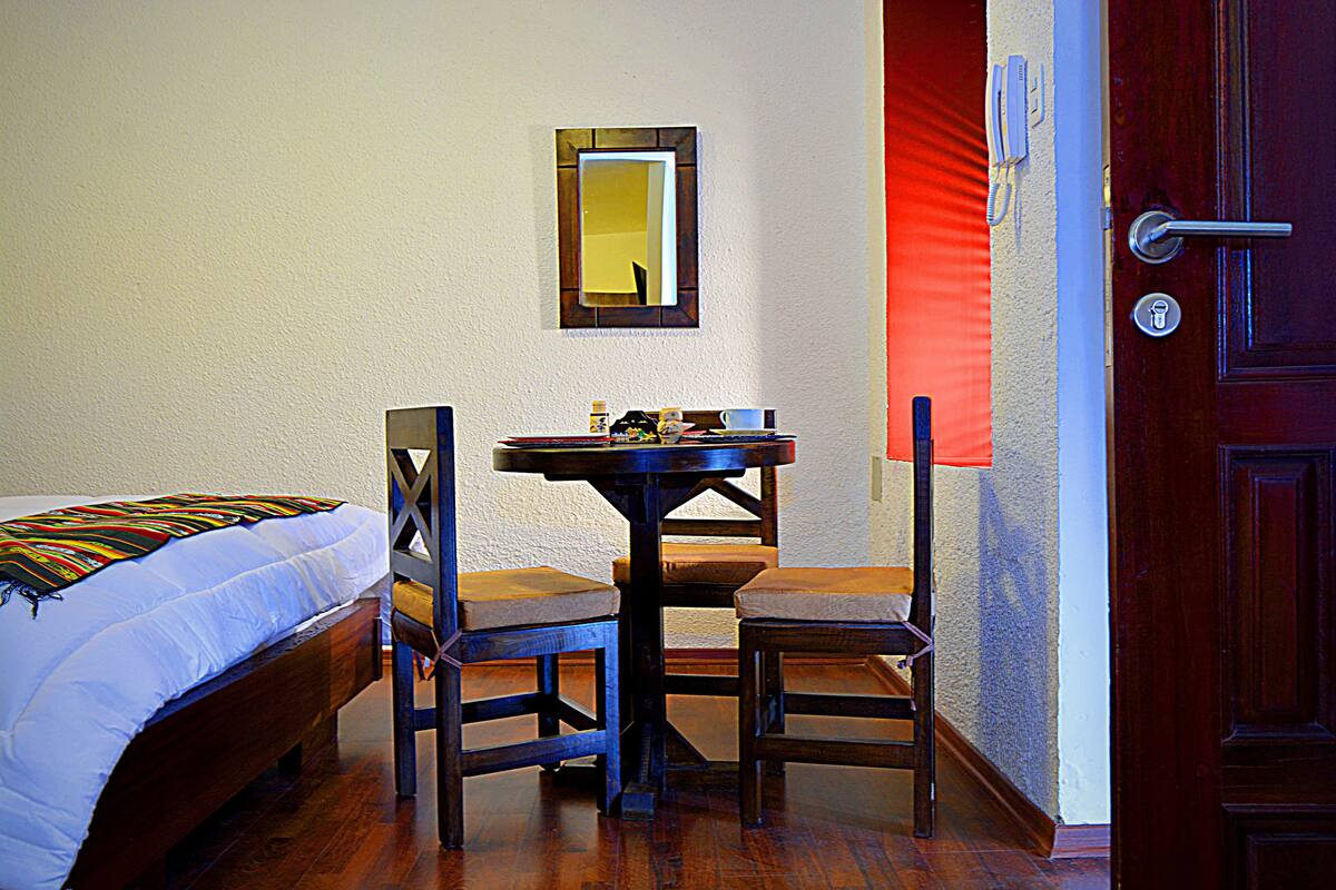 Comfort Studio Suite, Kitchenette, Ground Floor | In-room dining