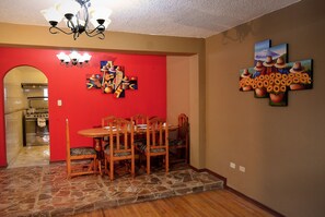 Televisor de pantalla plana de 40 polzades amb canals digitals 