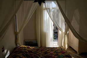 Double Room, Shared Bathroom | Free WiFi - Hayete Guesthouse (Beirut)