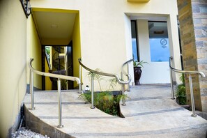 Property entrance - Melili Hotel (Nairobi)