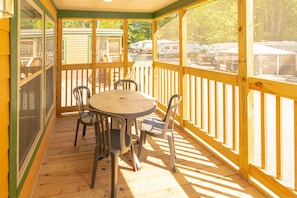 Cottage, 2 Bedrooms (Linens not provided) | 2 bedrooms, free WiFi - Sun Retreats Adirondack Gateway (Gansevoort)