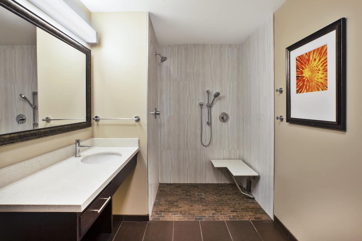 1 habitación, escritorio, wifi gratis y ropa de cama
