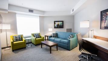 Suite, 1 King Bed, Jetted Tub