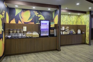 Free daily continental breakfast