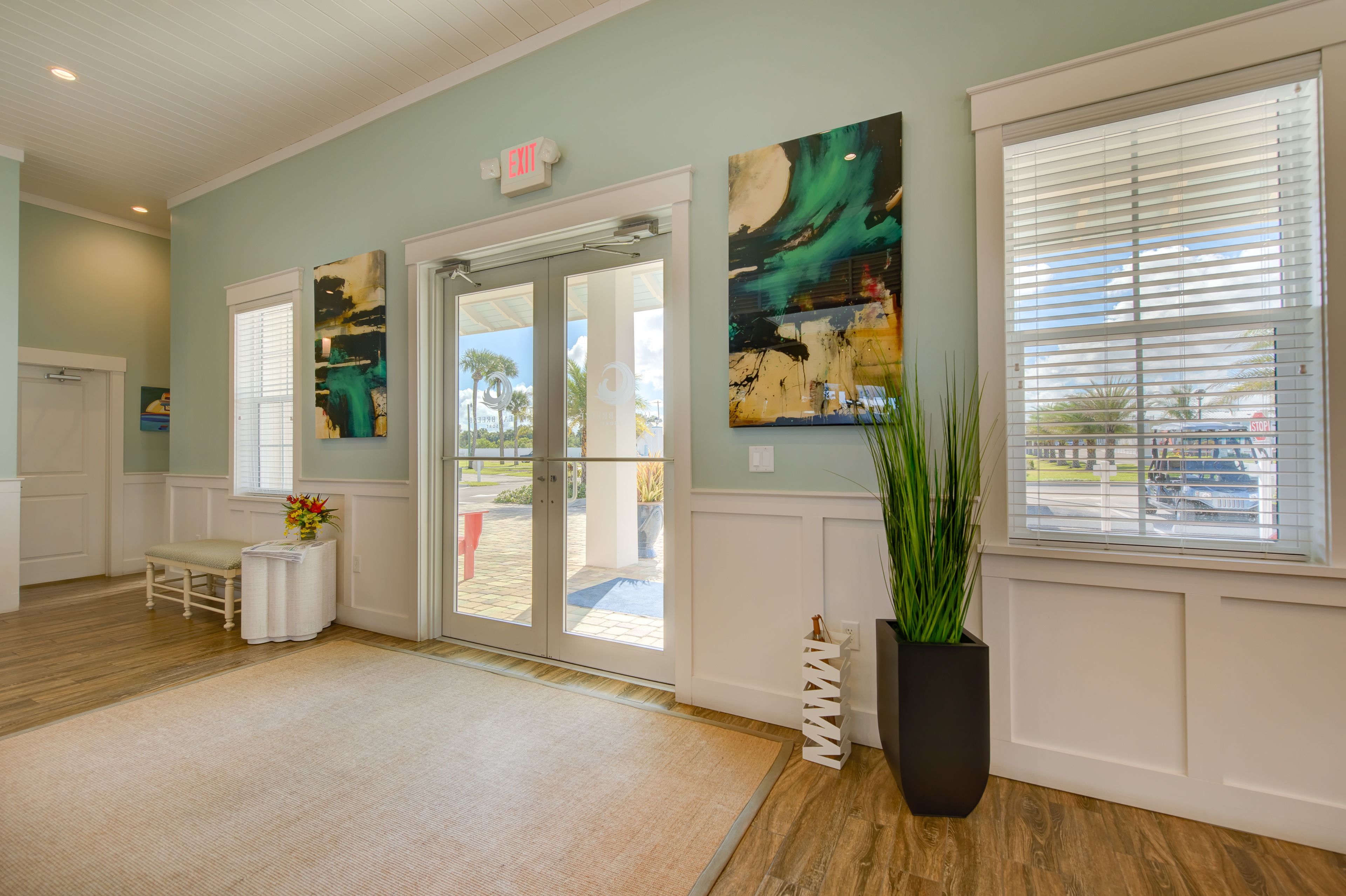 المنشأة من الداخل