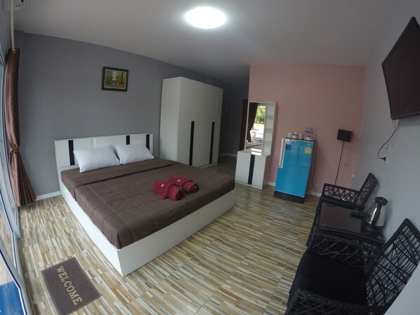 Standard Double Room | Desk, blackout curtains, free WiFi, bed sheets - R2 Apartment Service (Nakhon Ratchasima)