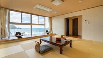 Japanese Room, 12 Tatami Mats, Ocean View, Non Smoking | In-room safe, desk, free WiFi, bed sheets