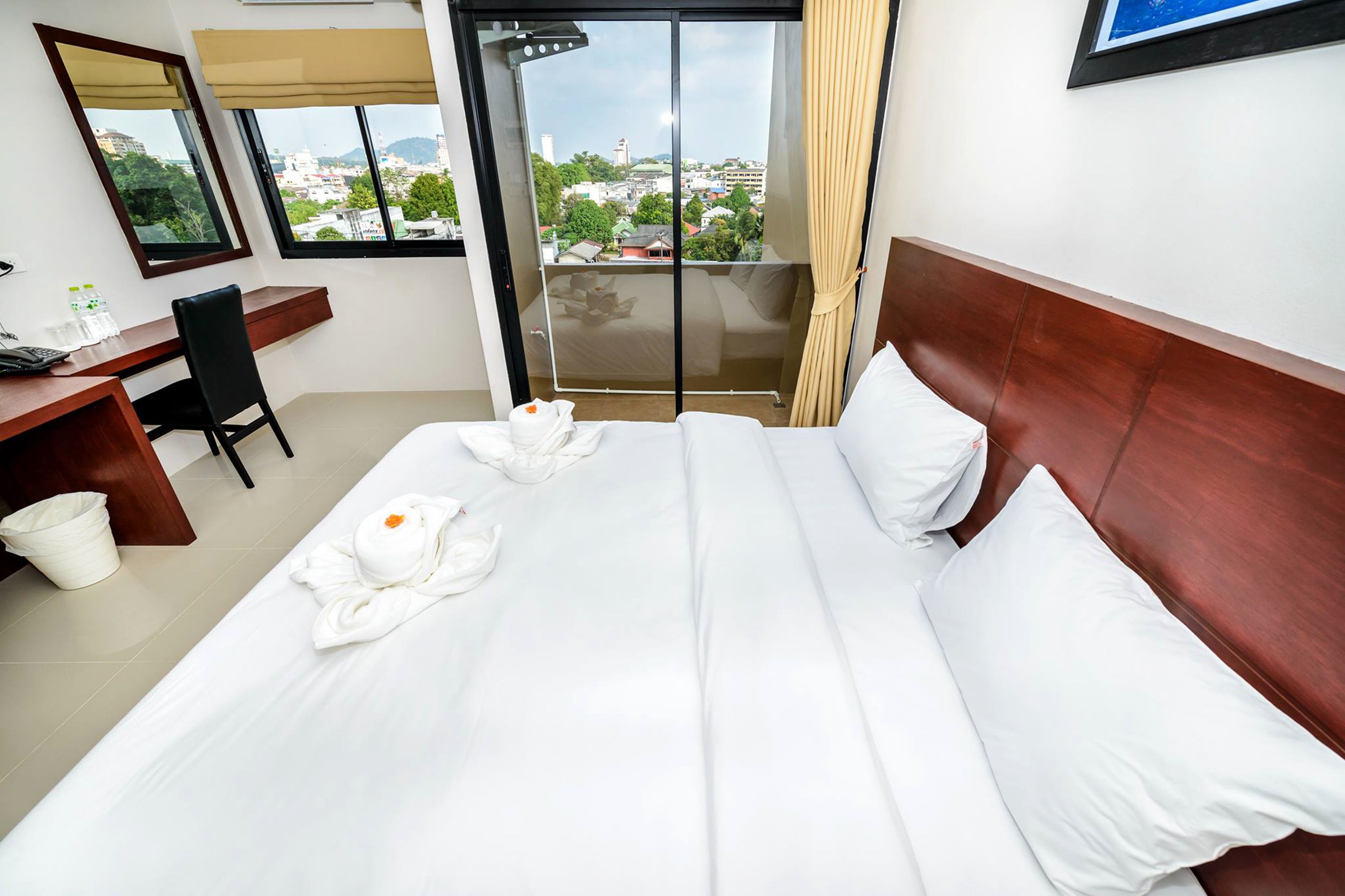 Foto - The Topaz Residence Phuket Town