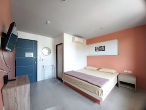 Superior Double Room, City View | Free WiFi, bed sheets