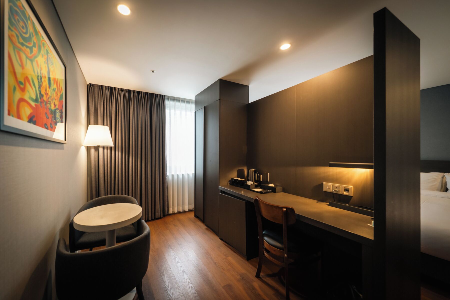 디럭스 트윈룸 | 객실 내 금고, 책상, 암막 커튼, 방음 설비