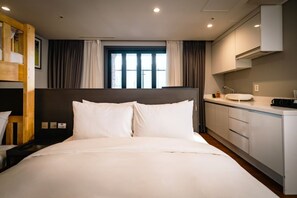 패밀리 스위트 | 객실 내 금고, 책상, 암막 커튼, 방음 설비