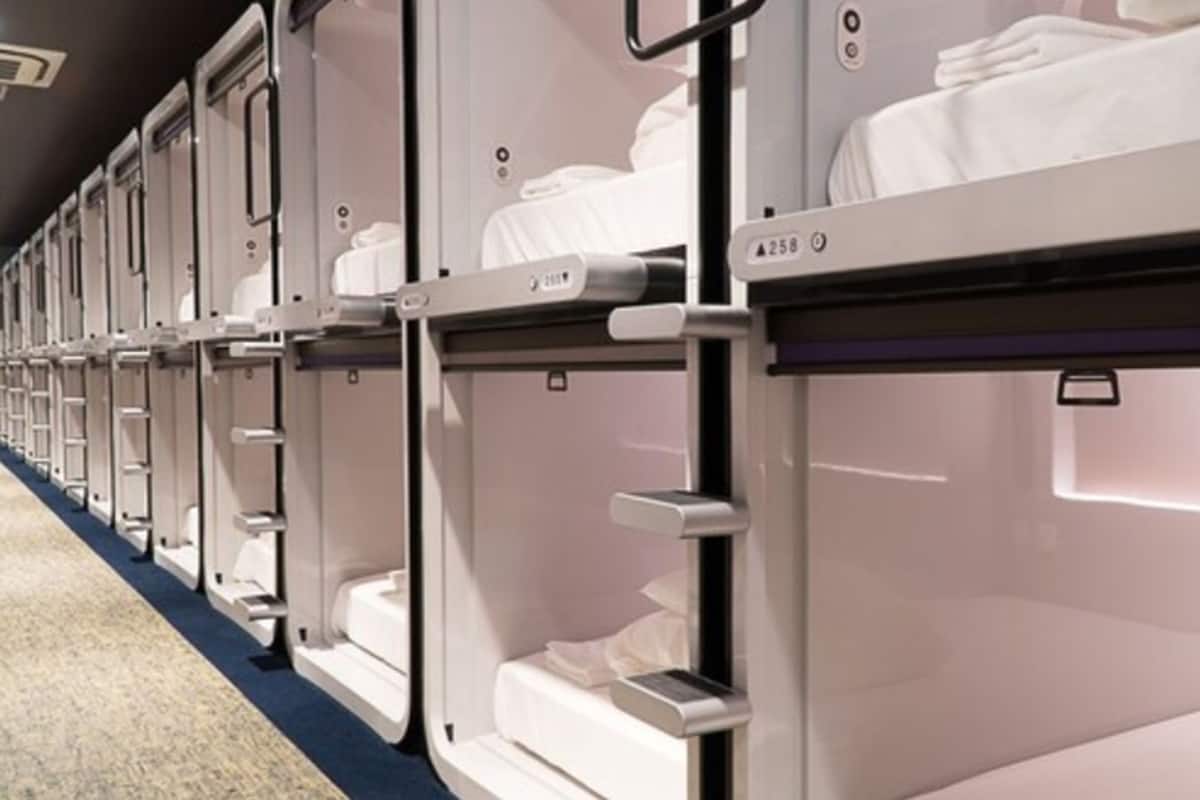 Habitación, solo para hombres (Capsule) | Wifi gratis y ropa de cama