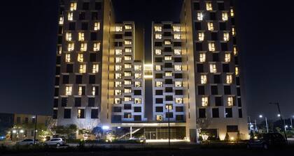 Royal Emporium Incheon Airport Hotel