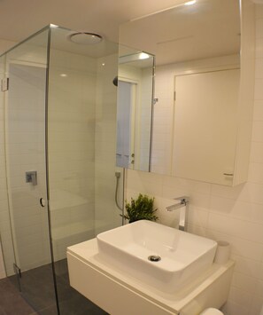 Appartement, 1 chambre | Salle de bain