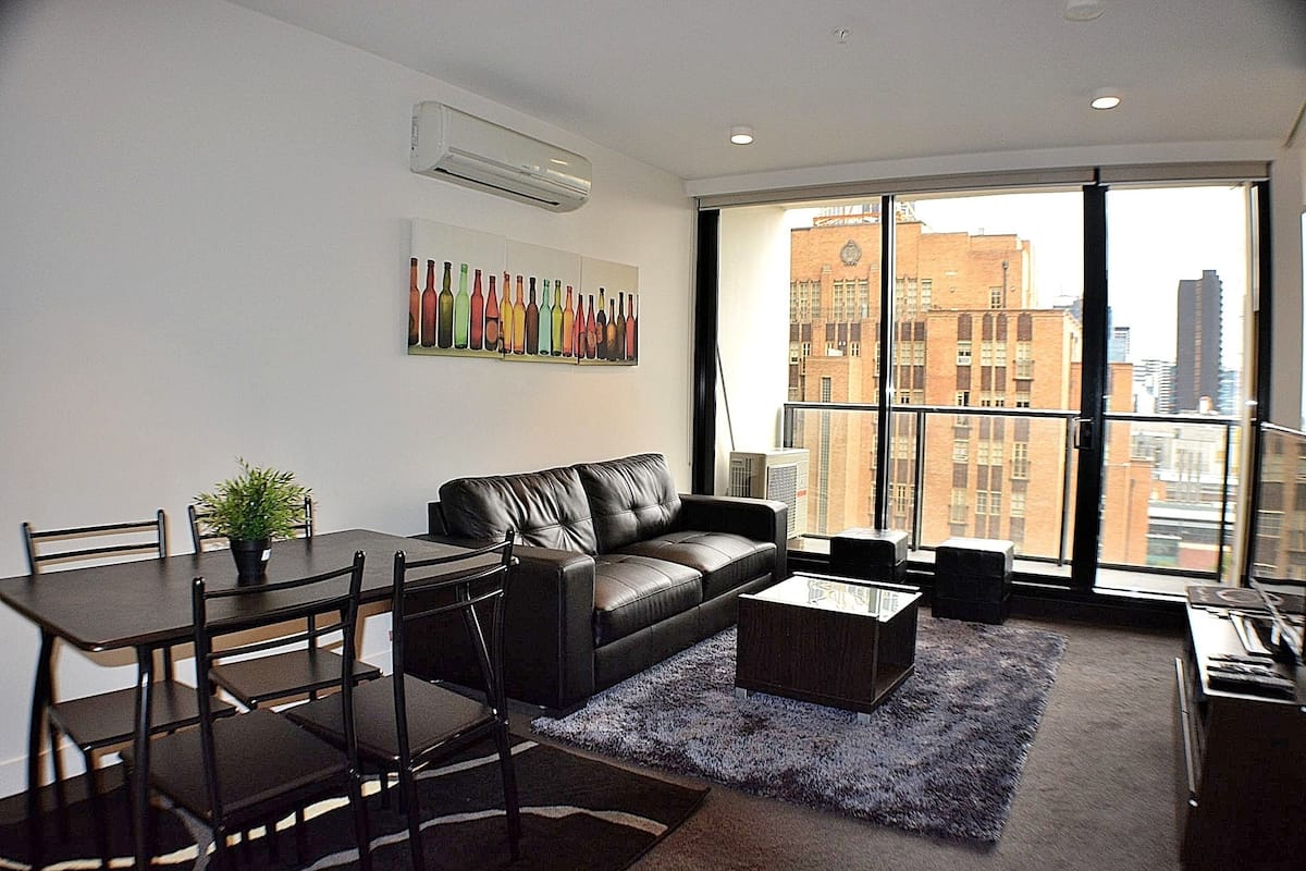 Standard Apartment, 2 Bedrooms, Balcony, City View | Living area